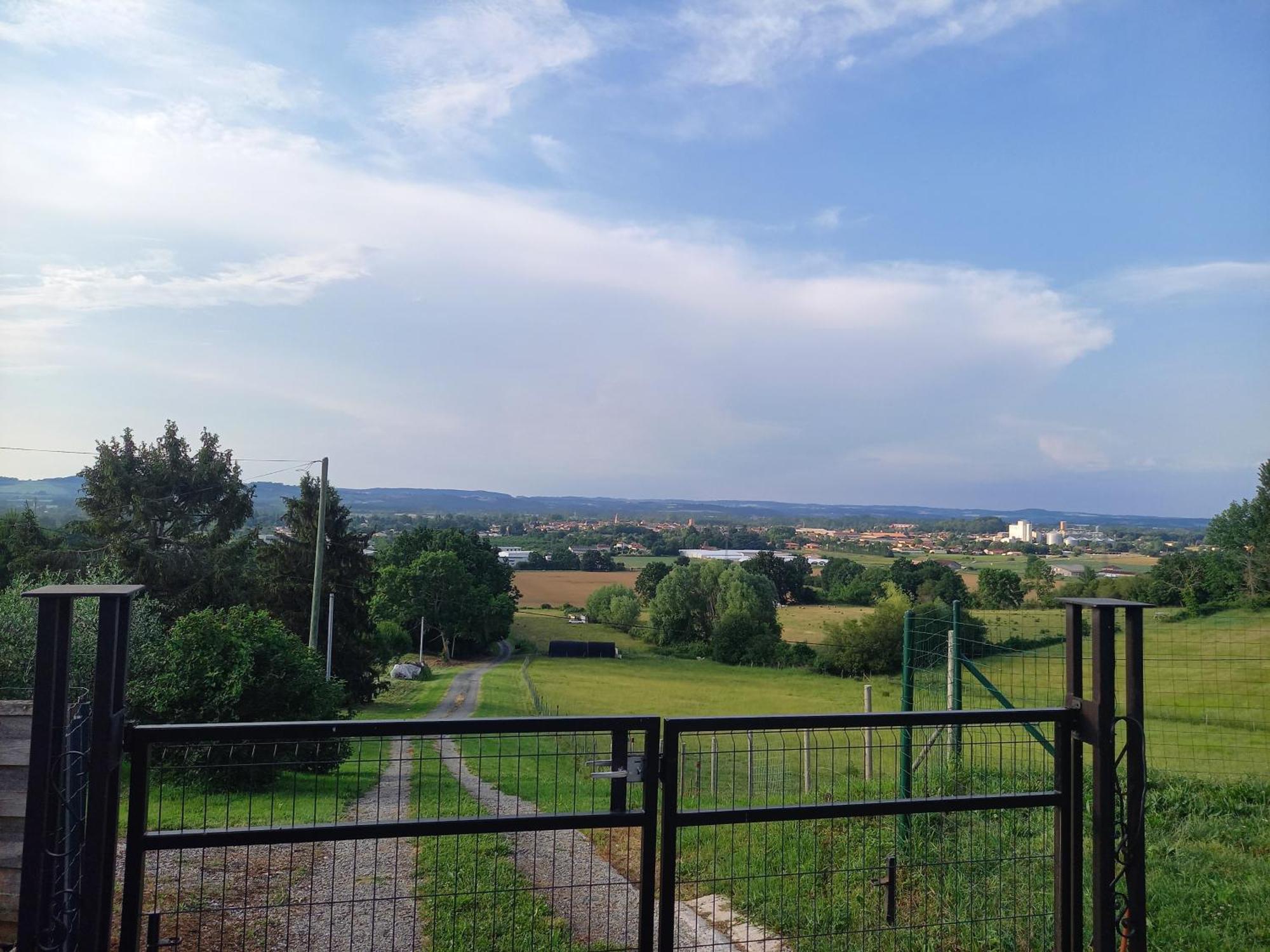 Gites panoramique Sainte-Livrade-sur-Lot Extérieur photo